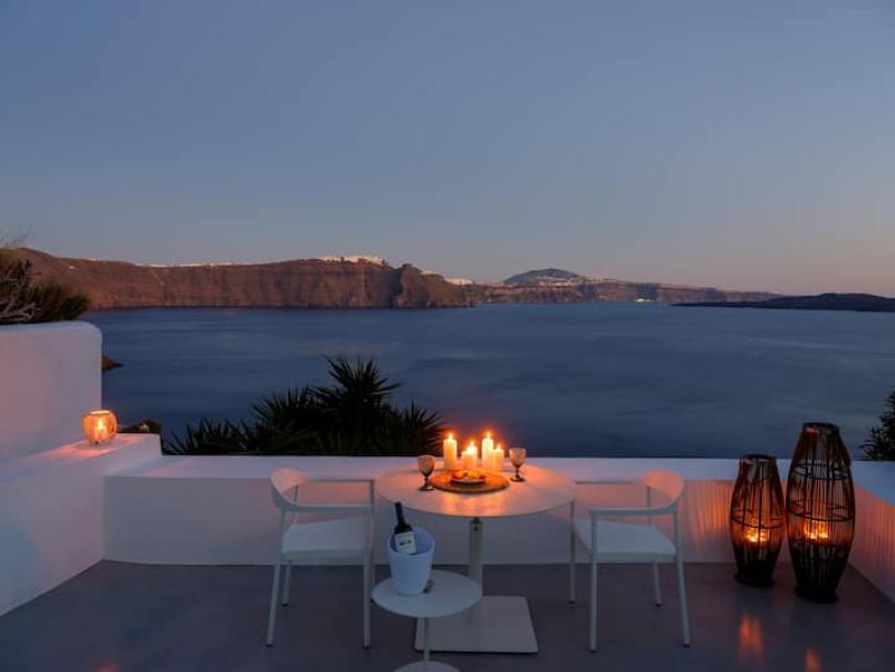 Cave in Thira, Greece 4 guests2 bedrooms3 beds2 baths-13