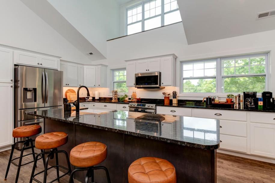 Entire home in Asheville, North Carolina 5 guests2 bedrooms3 beds2 baths-10
