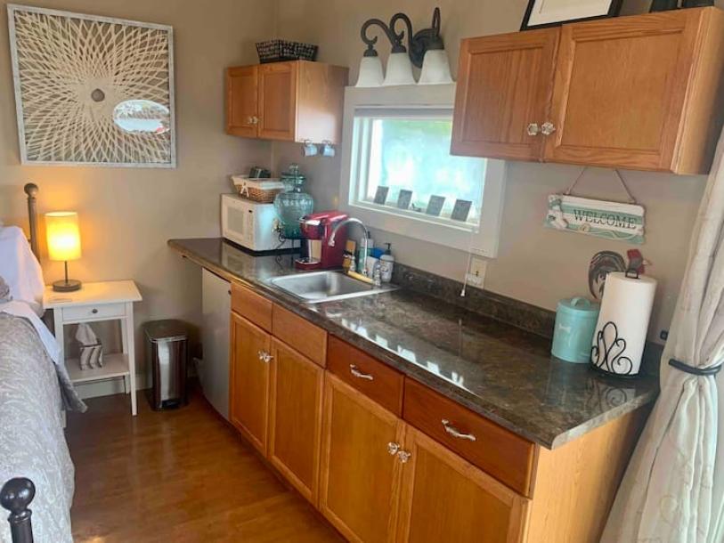 Entire cottage in Vashon, Washington 3 guests1 bedroom1 bed1 bath-15