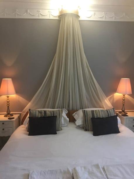 Entire rental unit in Edinburgh, United Kingdom 3 guests1 bedroom2 beds1 bath-5
