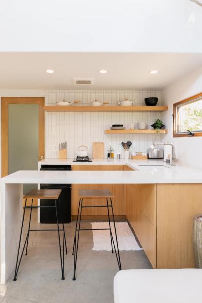 Entire guesthouse in Los Angeles, California 2 guests1 bedroom1 bed1 bath-18