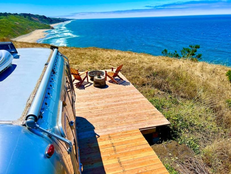 Camper/RV in Half Moon Bay, California 2 guests1 bedroom2 beds1 bath-0