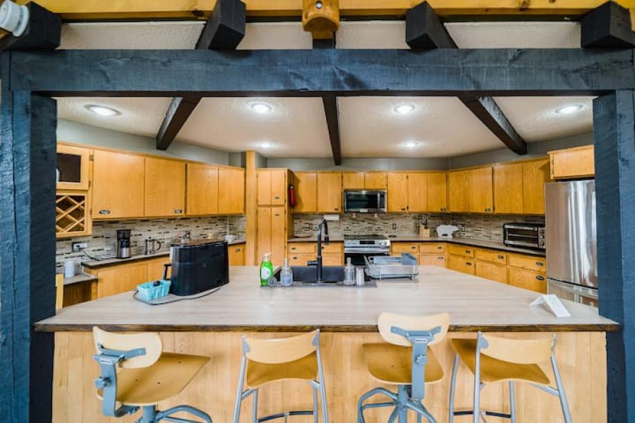 Dome in Estes Park, Colorado 6 guests3 bedrooms4 beds2.5 baths-15