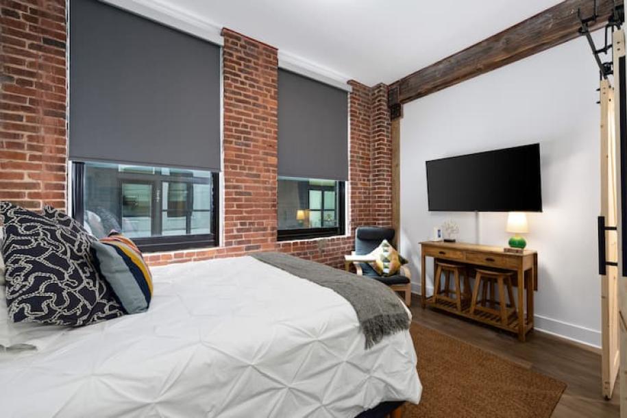 Entire condo in Birmingham, Alabama 2 guests1 bedroom1 bed1 bath-6