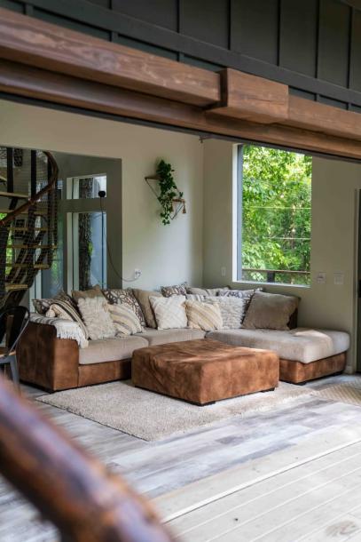 Treehouse in Sevierville, Tennessee 16+ guests4 bedrooms10 beds4 baths-12