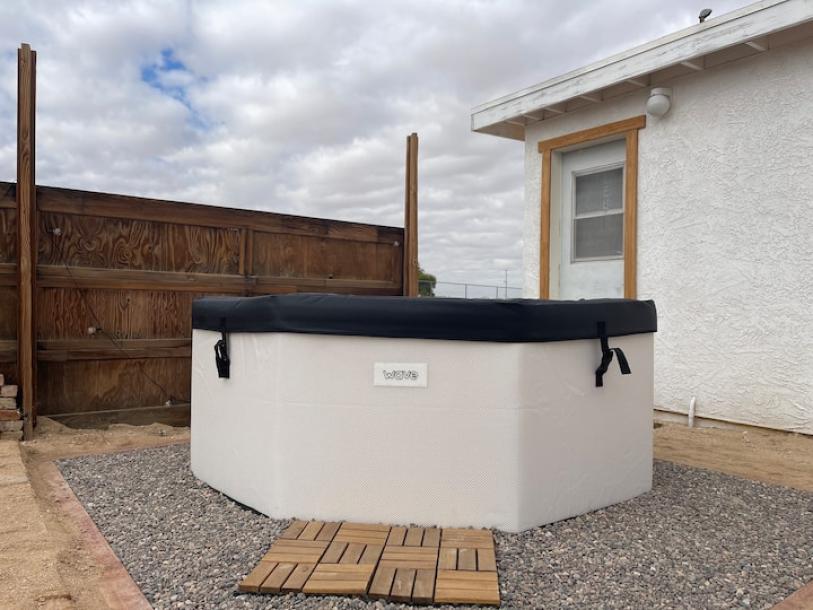 Entire home in Twentynine Palms, California 4 guests1 bedroom1 bed1 bath-2