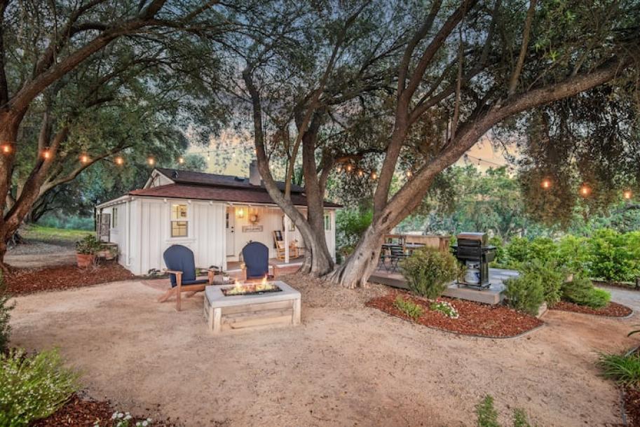 Entire cottage in Paso Robles, California 2 guests1 bedroom1 bed1 bath-4