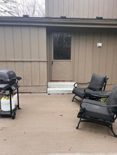 Entire home in Toledo , Ohio 4 guests1 bedroom2 beds1 bath-1