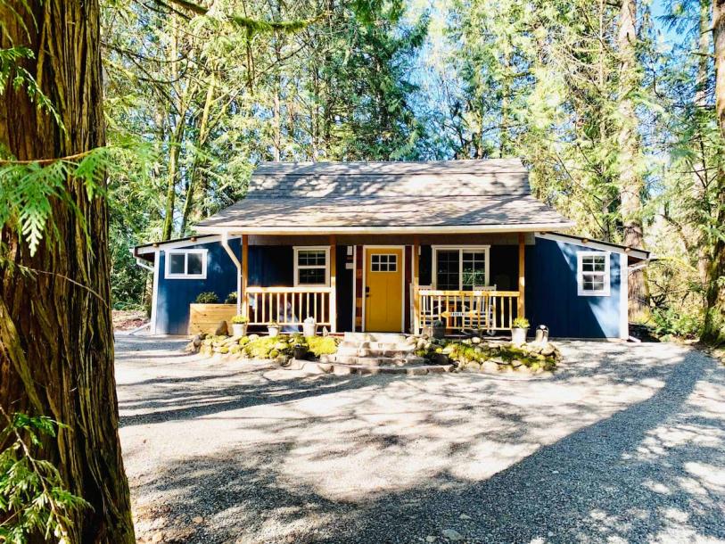 Entire guesthouse in Auburn, Washington 3 guests1 bedroom1 bed1 bath-0