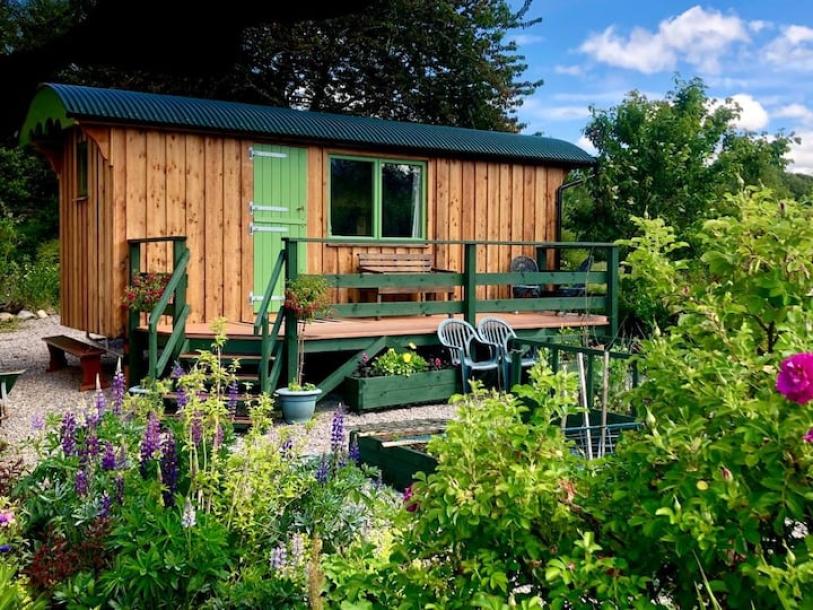 Shepherd’s hut in Roy Bridge, United Kingdom 2 guests1 bedroom2 beds1 bath-16