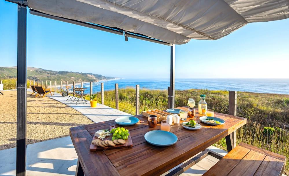 Camper/RV in Half Moon Bay, California 5 guests1 bedroom3 beds1 bath-17