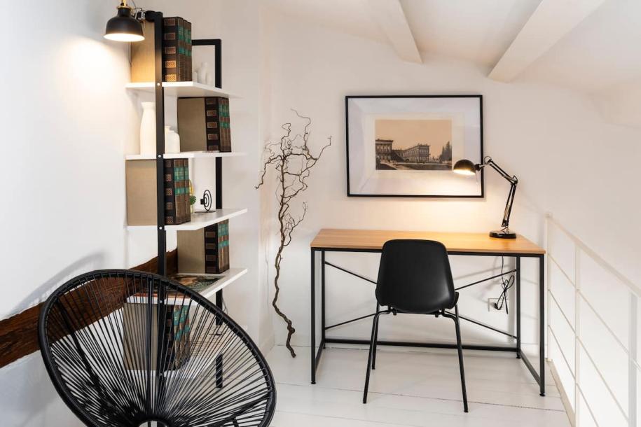 Entire condo in Florence, Italy 4 guests1 bedroom2 beds1 bath-4