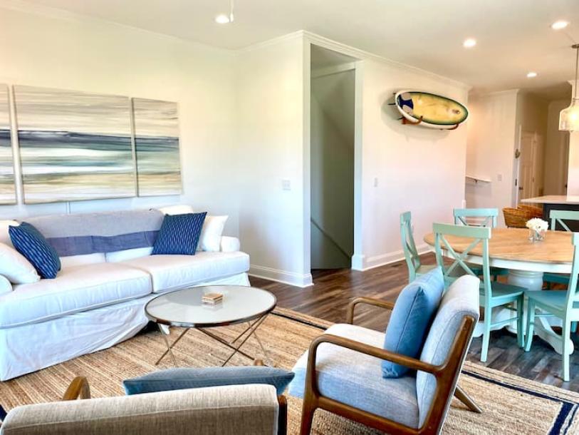 Entire home in North Topsail Beach, North Carolina 15 guests4 bedrooms11 beds4 baths-14