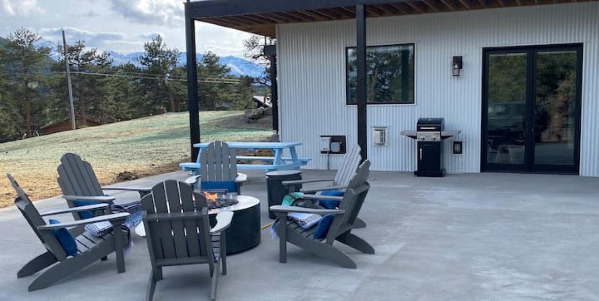 Entire townhouse in Estes Park, Colorado 6 guests2 bedrooms4 beds2 baths-4