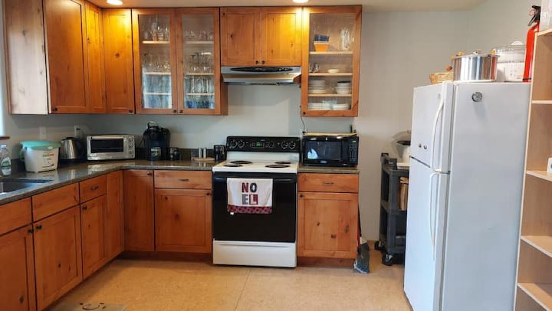 Farm stay in Corvallis, Oregon 5 guests1 bedroom2 beds1 bath-4
