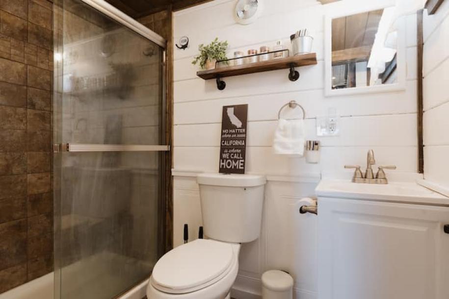 Tiny home in Livermore, California 3 guests2 beds1 bath-8