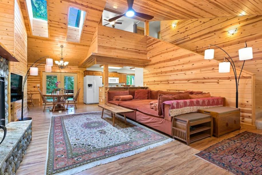 Entire home in Bellingham, Washington 5 guests3 bedrooms3 beds2.5 baths-16