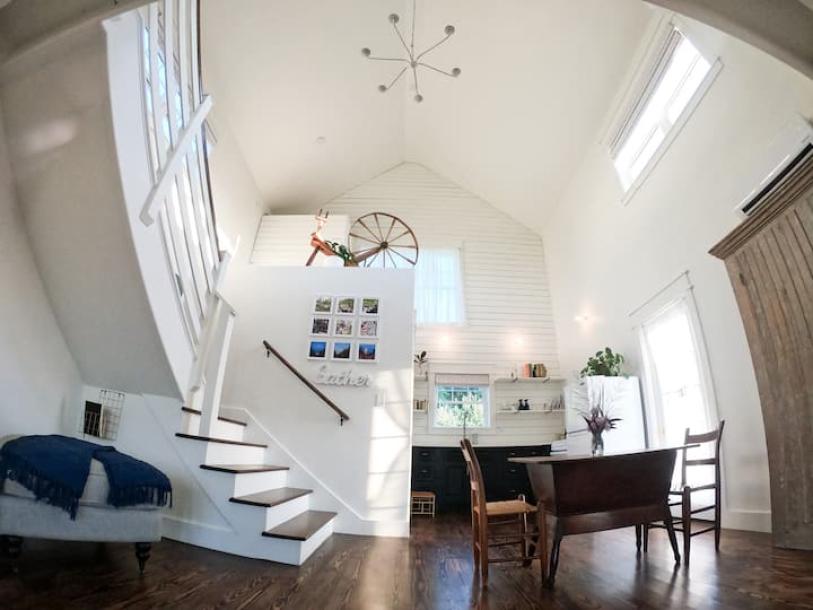 Entire cottage in Timberville, Virginia 2 guests1 bedroom1 bed1 bath-16