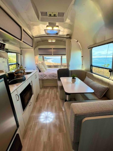 Camper/RV in Half Moon Bay, California 2 guests1 bedroom2 beds1 bath-7