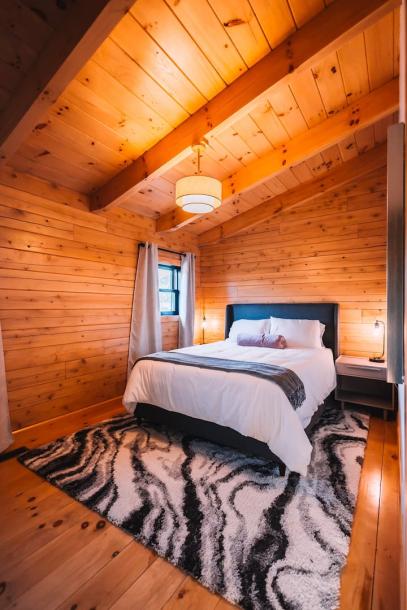 Entire cabin in Millersburg, Ohio 6 guests2 bedrooms4 beds2 baths-7
