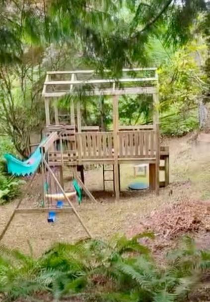 Entire home in Bellingham, Washington 5 guests3 bedrooms3 beds2.5 baths-4