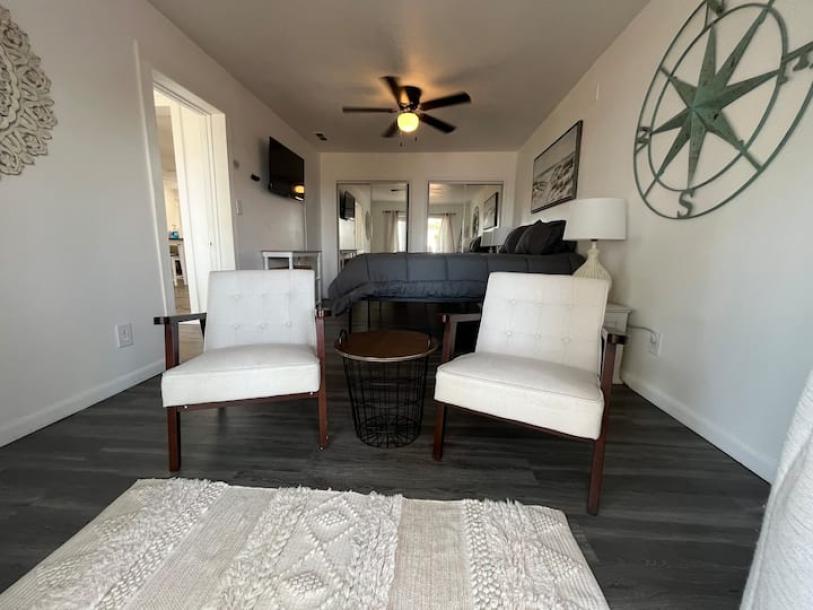 Entire home in Panama City, Florida 7 guests3 bedrooms4 beds2 baths-10