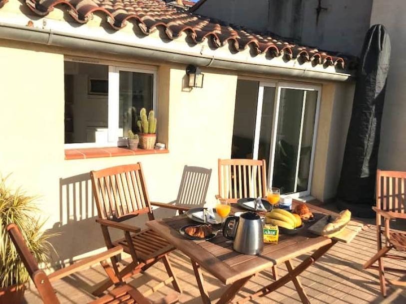 Entire rental unit in Marseille, France 2 guests1 bedroom1 bed1 bath-6