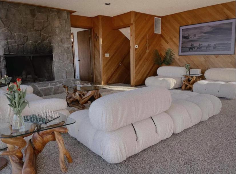 Entire vacation home in Neskowin, Oregon 10 guests4 bedrooms7 beds2 baths-4