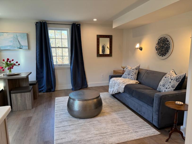 Entire guesthouse in Brewster, Massachusetts 2 guests1 bedroom2 beds1 bath-15