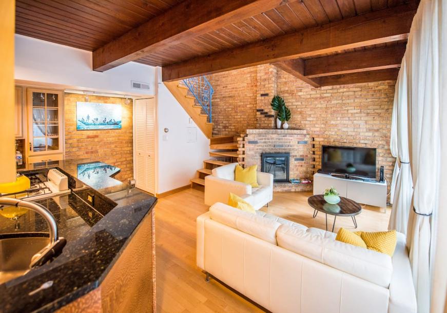Entire condo in Chicago, Illinois 2 guests1 bedroom1 bed1 bath-11