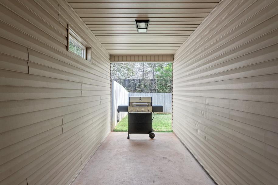 Entire home in Enterprise, Alabama 7 guests3 bedrooms5 beds2 baths-15