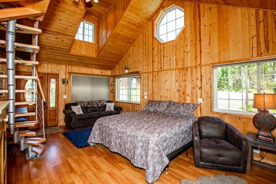 Entire cabin in Columbia Falls, Montana 4 guestsStudio2 beds1 bath-9