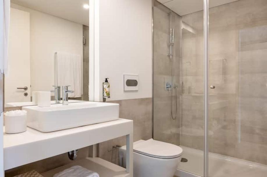 Entire rental unit in Vila Nova de Gaia, Portugal 2 guests1 bedroom1 bed1 bath-2