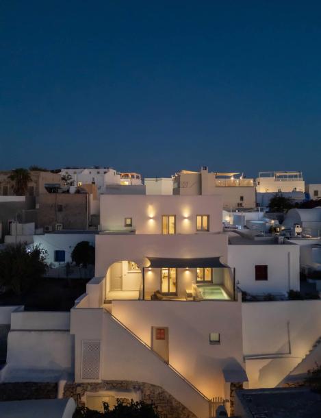 Entire rental unit in Oia, Greece 2 guests1 bedroom1 bed1 bath-0
