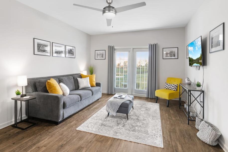 Entire rental unit in Madison, Alabama 2 guests1 bedroom1 bed1 bath-0