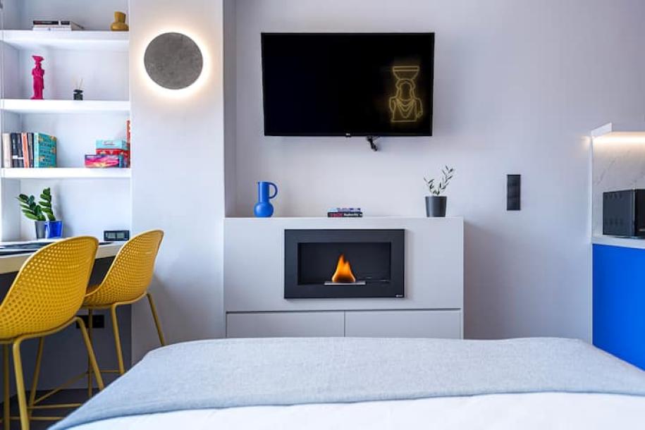 Entire rental unit in Athina, Greece 2 guests1 bedroom1 bed1 bath-11