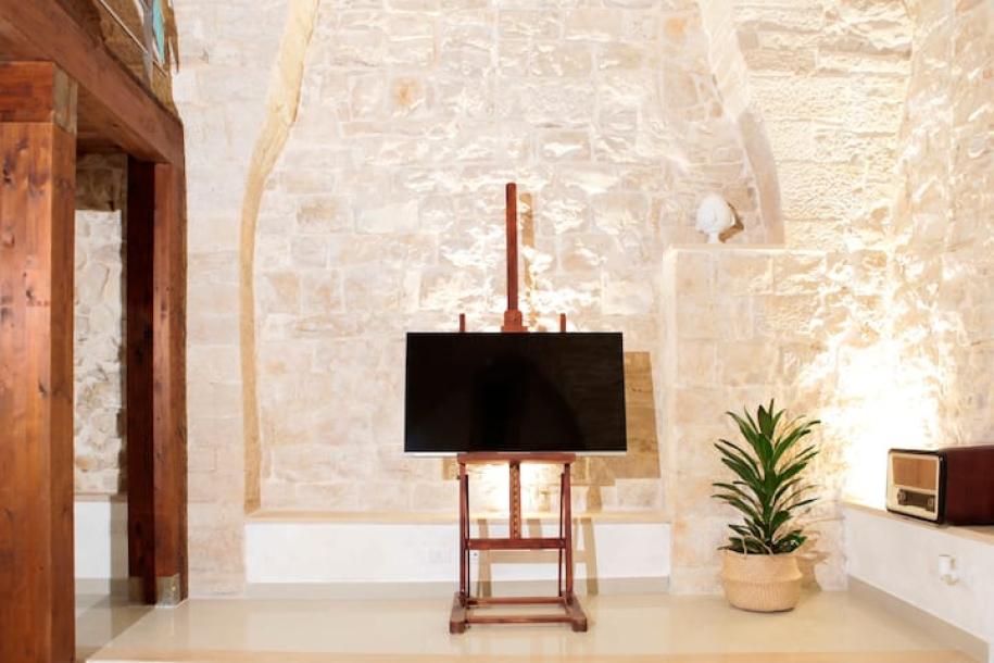 Earthen home in Molfetta, Italy 4 guests1 bedroom3 beds1 bath-13