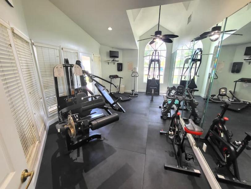 Luxury Beachside Condo · Half Mile from Beach-16