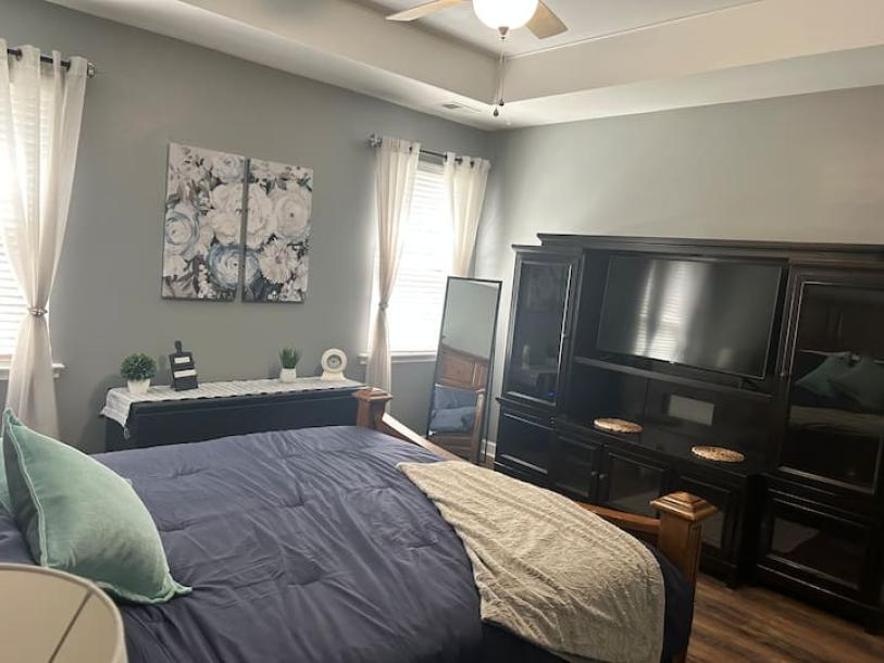 Entire home in Summerville, South Carolina 4 guests2 bedrooms2 beds2 baths-5