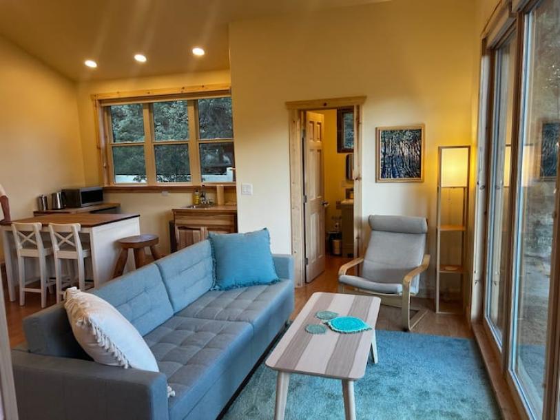 Entire guesthouse in Santa Fe, New Mexico 2 guests1 bedroom2 beds1 bath-19