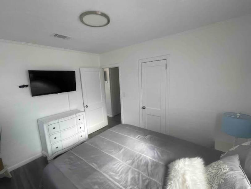 Entire home in Panama City, Florida 7 guests3 bedrooms4 beds2 baths-9