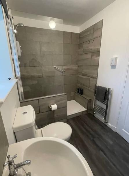 Entire cottage in Aberlour, United Kingdom 2 guests1 bedroom1 bed1 bath-6