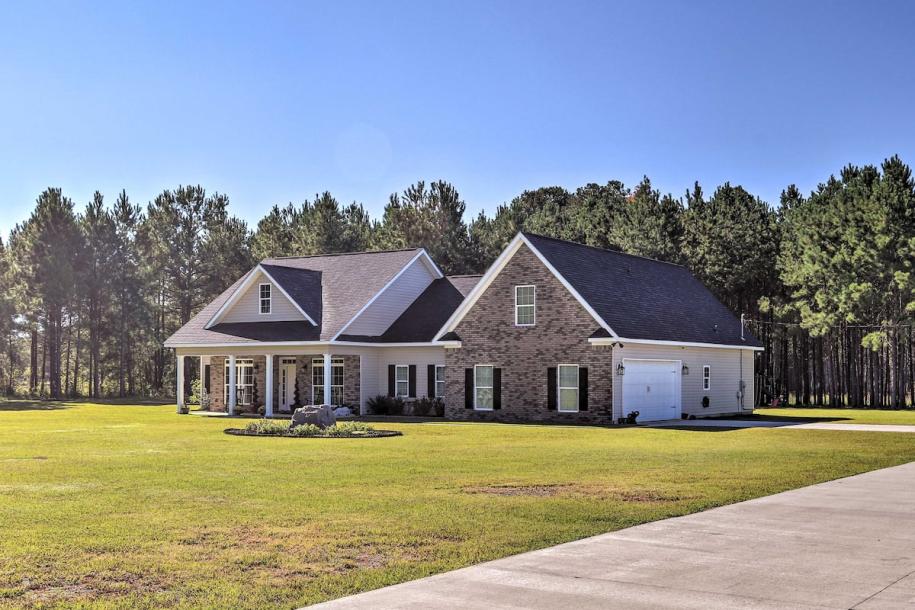 Entire home in Hopkins, South Carolina 6 guests2 bedrooms2 beds2.5 baths-0