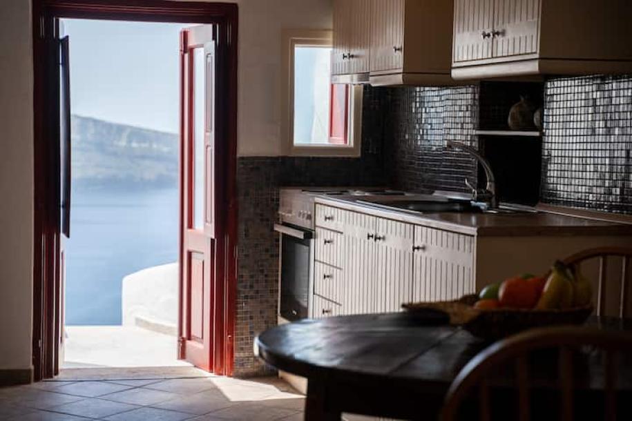 Cycladic home in Oia, Greece 5 guests2 bedrooms2 baths-14