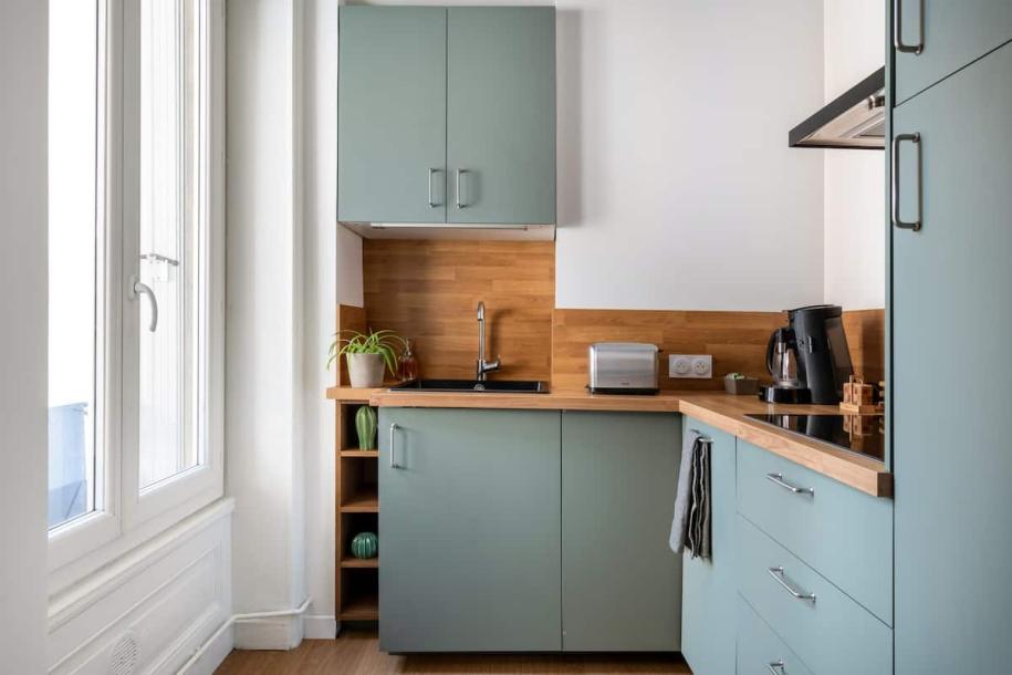 Entire rental unit in Lyon, France 4 guests1 bedroom1 bed1 bath-11