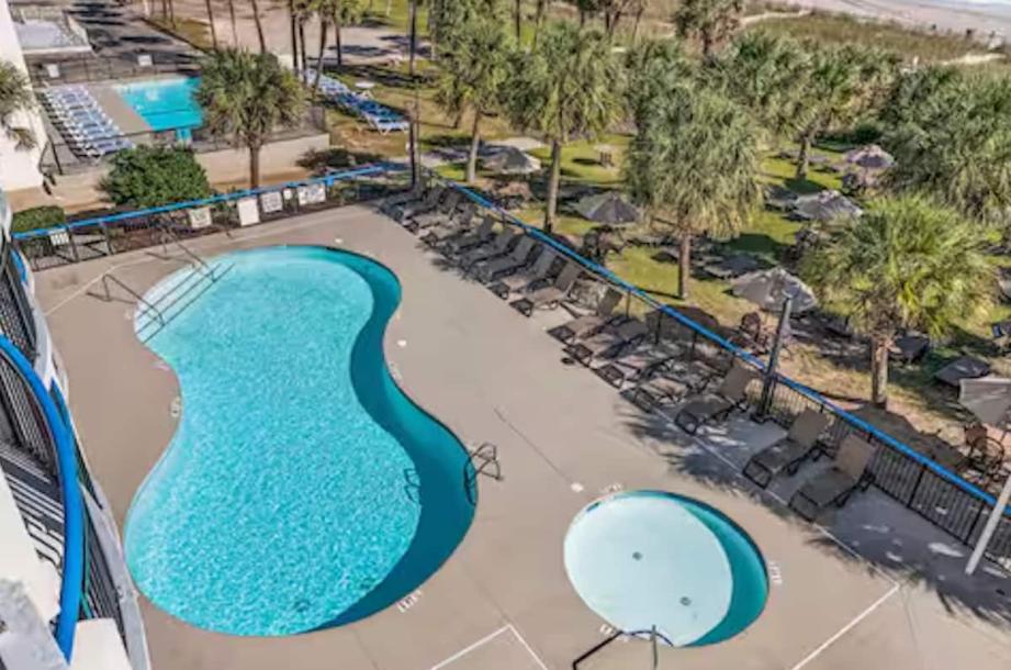 Entire rental unit in Myrtle Beach, South Carolina 6 guests1 bedroom3 beds1 bath-18