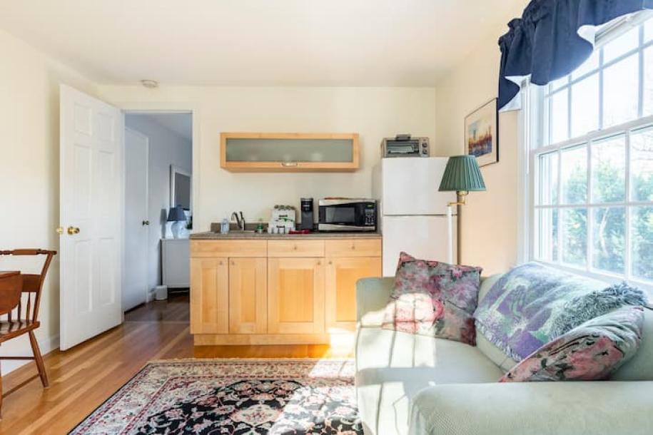 Entire guest suite in Winchester, Massachusetts 2 guests1 bedroom1 bed1 bath-15