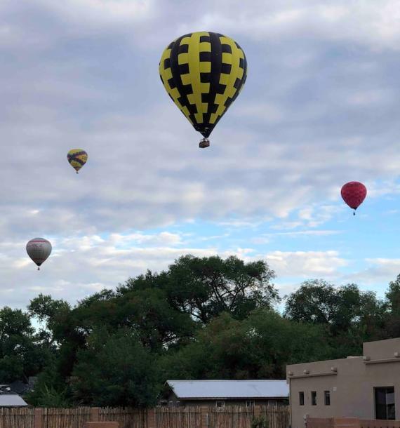 Entire guesthouse in Albuquerque, New Mexico 2 guests1 bedroom1 bed1 bath-2