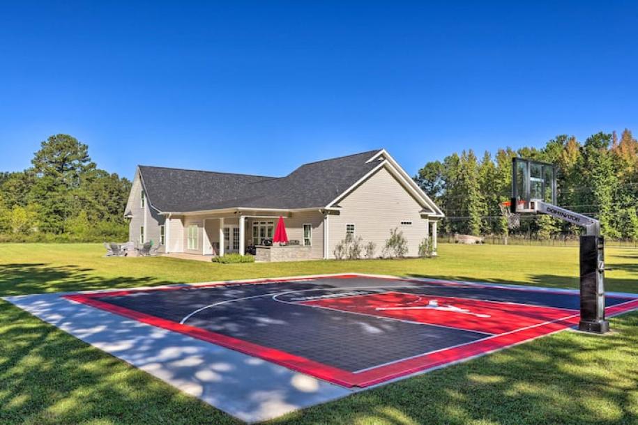 Entire home in Hopkins, South Carolina 6 guests2 bedrooms2 beds2.5 baths-2