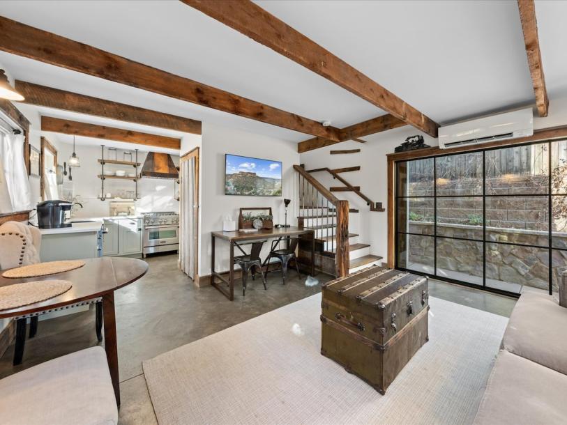 Entire home in Castle Rock, Colorado 2 guests1 bedroom1 bed1.5 baths-0